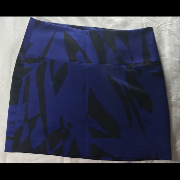 Express mini skirt - Picture 3 of 7